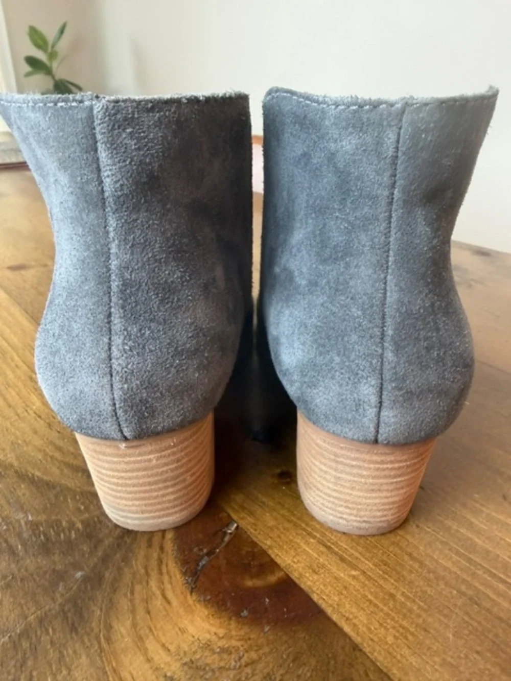 Dolce Vita Daine Gray Suede Stacked Heel Booties Women's Size 7.5 Pull On